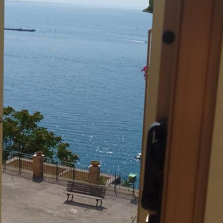 La Finestra Sul Mare Lägenhet Vietri Exteriör bild